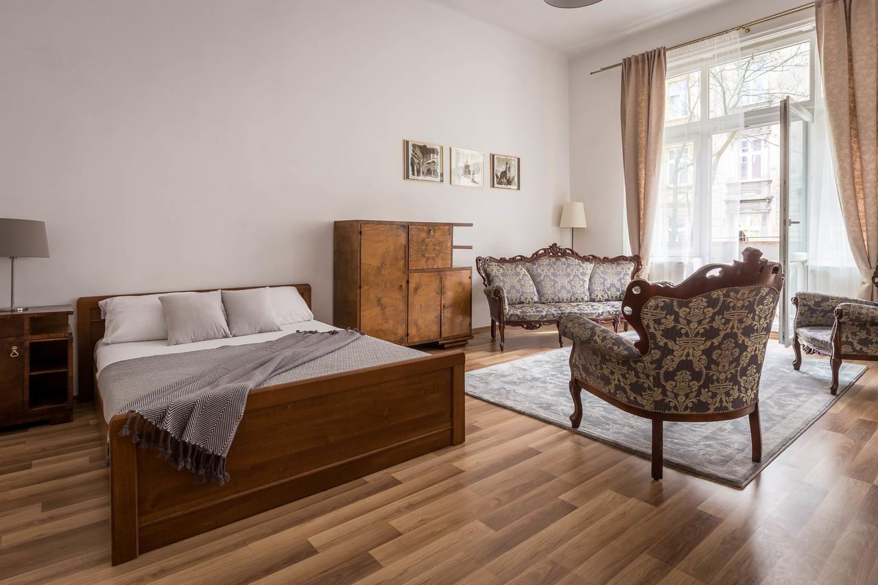 Fragola Budget Apartments & Rooms Краков Экстерьер фото