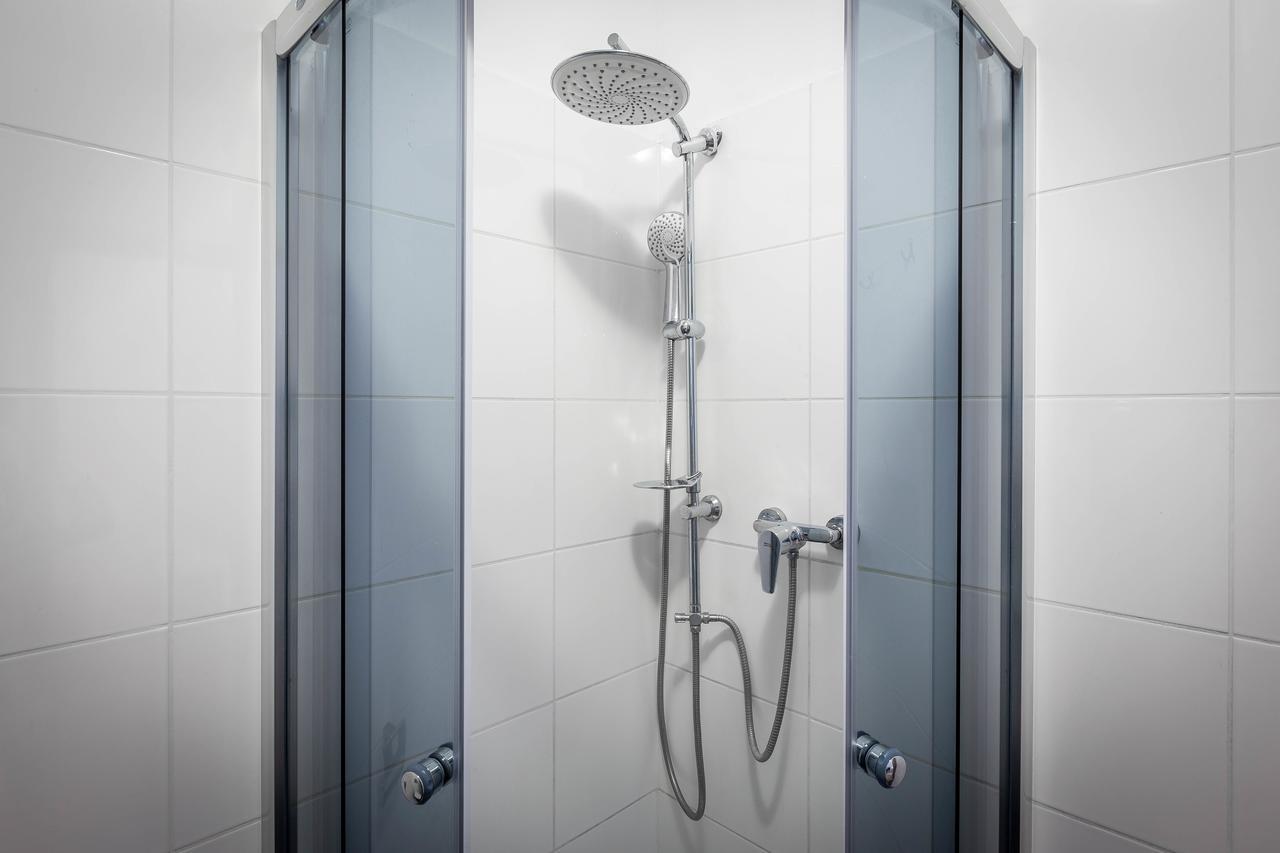 Fragola Budget Apartments & Rooms Краков Экстерьер фото